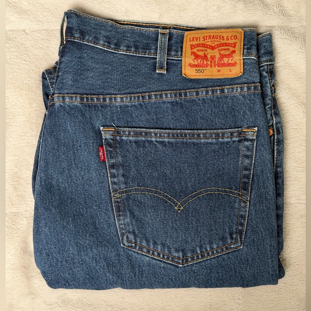 Levi's 550 Relaxed Fit 44x29